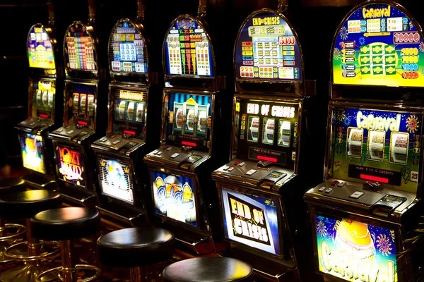 Hand rankings – Straight Flush to High Card Three Card Poker hand rankings display
